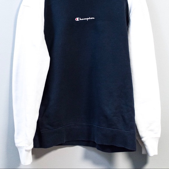 Vintage Champion Crewneck Sweater - Picture 3 of 4